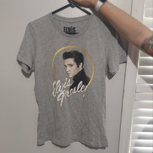 Elvis Presley NWOT T-Shirt - Picture 1 of 2